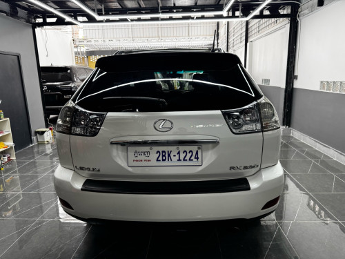 Rx 330 2004 H-Full  ប៉ុង១ ក្នុងលឿង