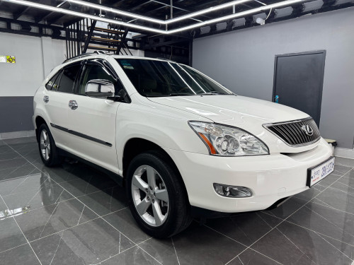 Rx 330 2004 H-Full  ប៉ុង១ ក្នុងលឿង