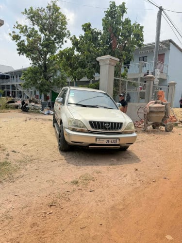 RX300 ឆ្នាំ 2002 ហ្គាសហើយ
