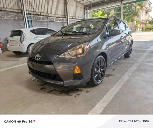 Sell PriusC 2013 option 2 តំម្លៃពិសេស​12300$ចចារធានាម៉ាសុីន​អាគុយ​abs1ខែ​