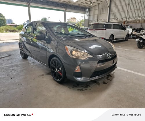 Sell PriusC 2013 option 2 តំម្លៃពិសេស​12300$ចចារធានាម៉ាសុីន​អាគុយ​abs1ខែ​