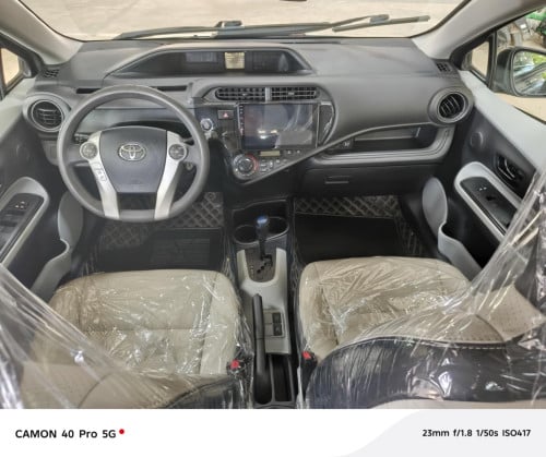 Sell PriusC 2013 option 2 តំម្លៃពិសេស​12300$ចចារធានាម៉ាសុីន​អាគុយ​abs1ខែ​