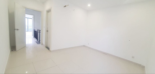 SHOPHOUSE NEAR CHIP MONG MALL 50M FOR RENT
