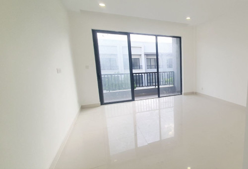 SHOPHOUSE NEAR CHIP MONG MALL 50M FOR RENT