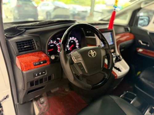 Toyota Alphard 2010 Full option