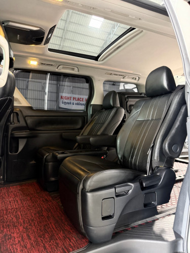Toyota Alphard 2010 Full option