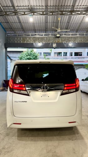 Toyota Alphard ๐ค (โ แแแโแ๐ค) โโ V4 2.5L(แแแถแแแธแโแแถแแโโ)
