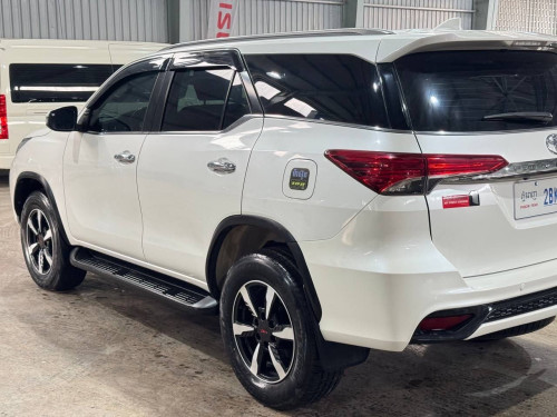 Toyota Fortuner 2020 TRD Full option ឆ្វេងសុីនចូលតាមករុមហ៊ុន Toyota ថ្នាំសុីន100%