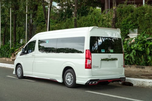 Toyota Hiace 2023