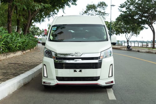 Toyota Hiace 2023