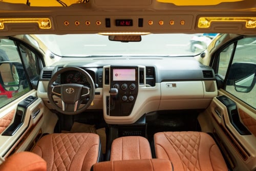 Toyota Hiace 2023