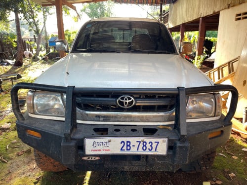 Toyota hilux 1996 លក់