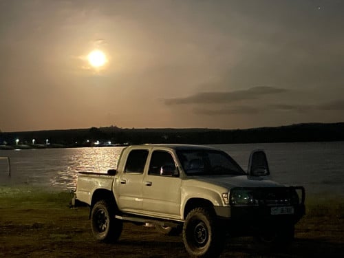 Toyota hilux 1996 លក់