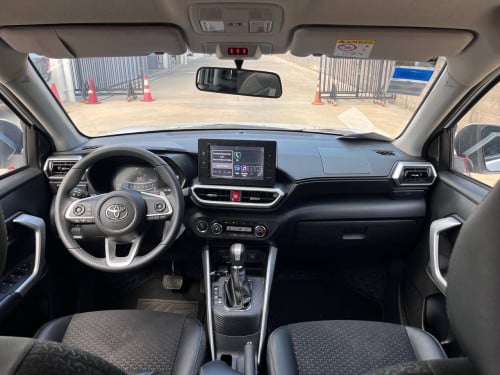 TOYOTA RAIZE 2025