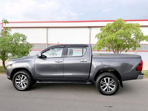 TOYOTA Revo 2016 ម៉ាស៊ីនម៉ាសូត 3.0 L ម្ចាស់ដេីមទិញតាមក្រុមហ៊ុនទឹកថ្នាំបាញ់តិចតួច