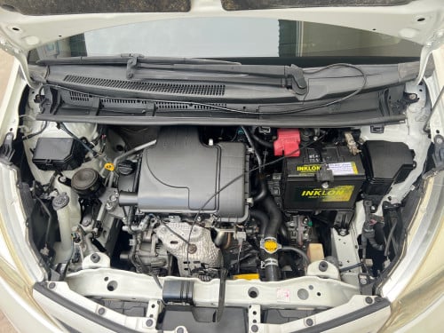 Toyota Vitz 012H/Full (Smart Key+កញ្ចក់ក្ដោប)