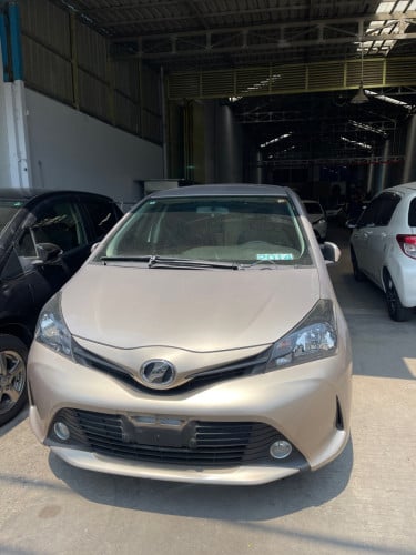 Toyota Vitz 2014