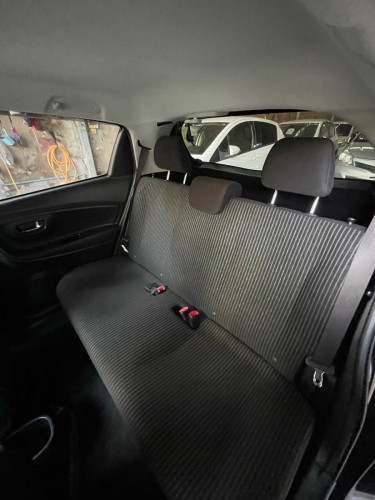 Toyota Vitz 2014
