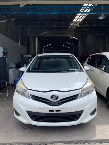 Toyota Vitz 2014