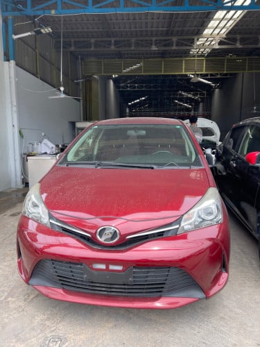 Toyota Vitz 2015