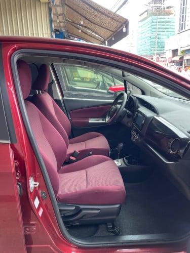 Toyota Vitz 2015