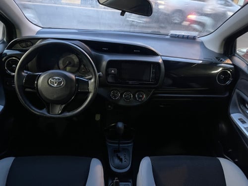 Toyota Vitz 2016