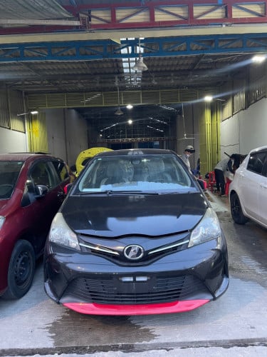 Toyota Vitz 2016