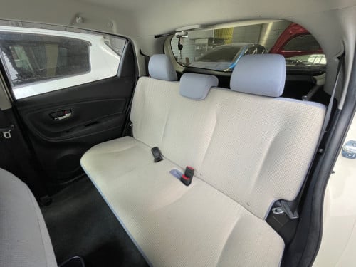 Toyota Vitz 2016