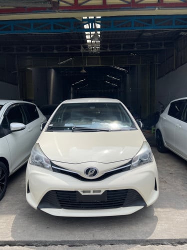 Toyota Vitz 2016