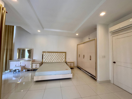 Twin Villa for rent in Borey Chip Mong land sensok Aeon2 price 1100$ negotiable full furnish