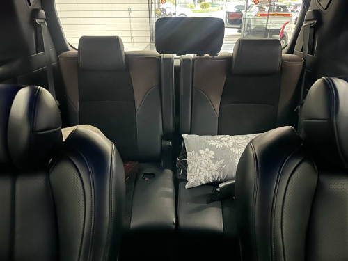 Upgrading the interior of a 2017 Toyota Alphard costs over $3,000.
