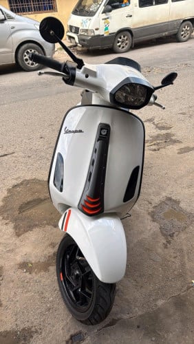 Vespa 025 មានពន្ធត្រឹមត្រូវ