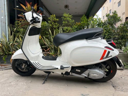 Vespa 025 មានពន្ធត្រឹមត្រូវ