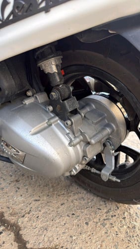 Vespa 025 មានពន្ធត្រឹមត្រូវ