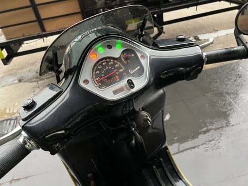 Vespa GTS Super Sport 150cc 2017 មួយទឹក ស្លាកលេខ នៅស្អាត