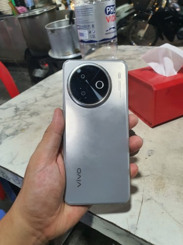 Vivo Y300i Silver Ram12+12 512g 6500mah