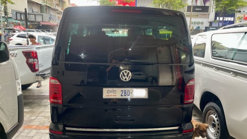 Volkswagen Multivan 2018 VIP តួវែង Urgent Sale!!!