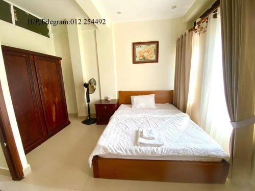 Western Service Elevator Apartment for Rent