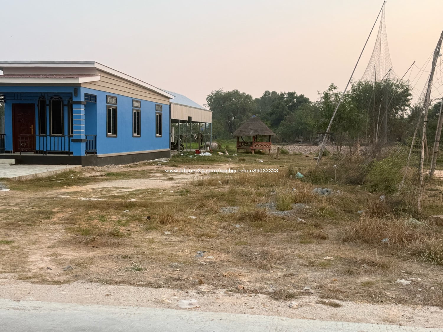 ដីលក់
