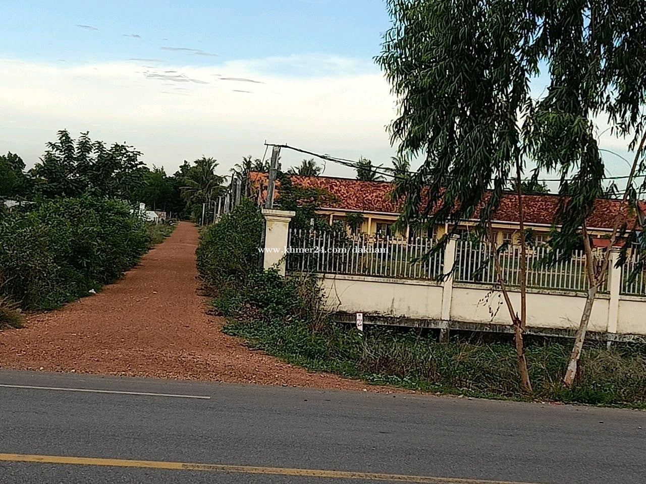 ដីលក់បន្ទាន់នៅជិតផ្លូវជាតិលេខ3: ចម្ងាយ 130m នៅស្រុកឈូក ខេត្តកំពត