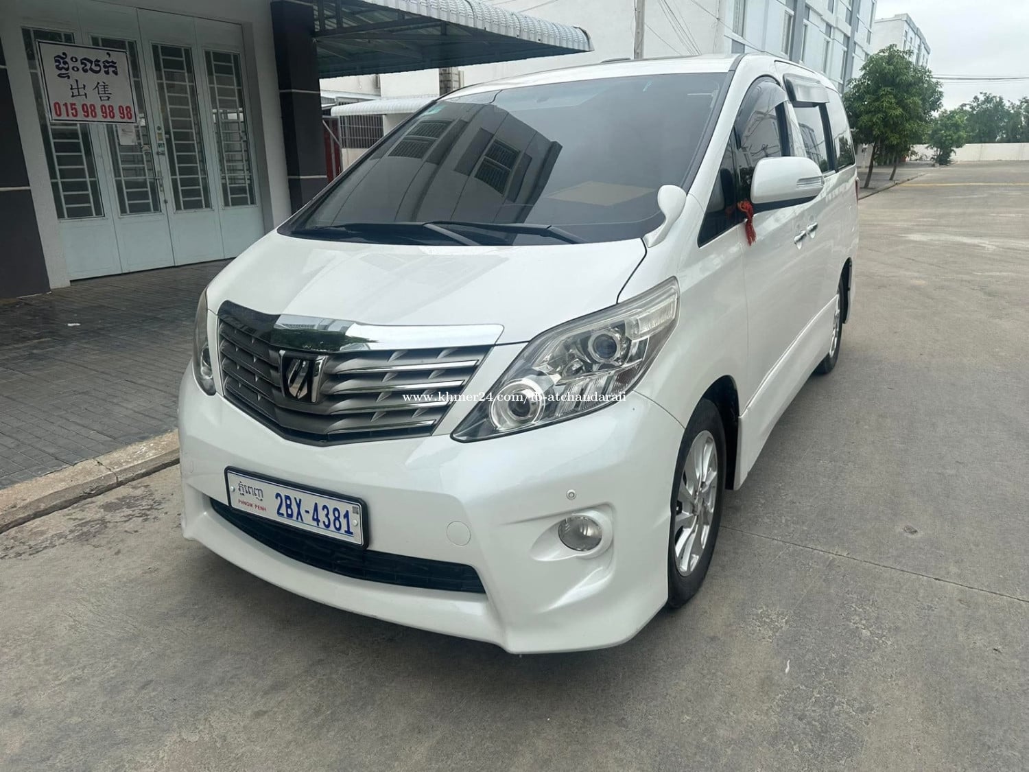 Alphard 2010
