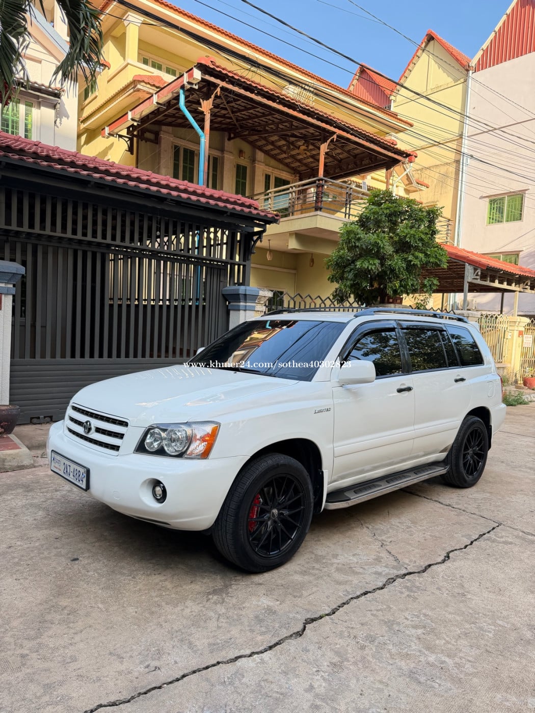 Highlander V6 ឆ្នាំ01 ប៉ុង២ តែបាតថ្មីណាស់ អត់មានច្រែះ១តក់ទេ