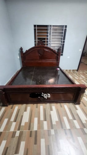 ឈើប្រណិត