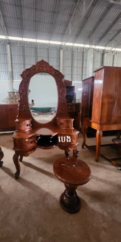 ឈើប្រណិត