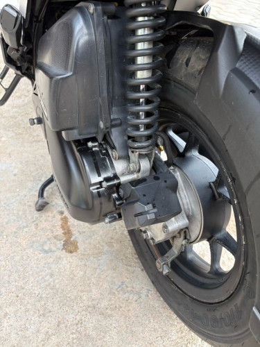 ស្អាត់