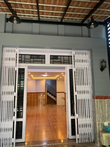 អគារអាជីវកម្មលក់បន្ទាន់