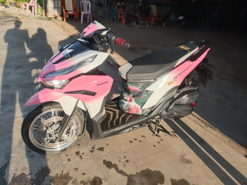 ម៉ូតូលក់ដូសេរី