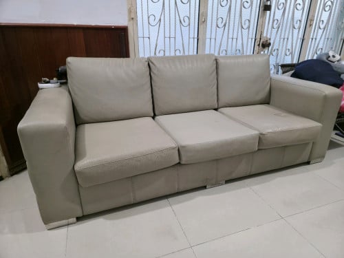 សាឡុងមួយទឹកស្អាត