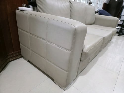 សាឡុងមួយទឹកស្អាត