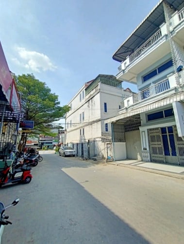 ផ្ទះលក់នៅម្តុំផ្សាទួលពង្រ(វេងស្រេង)